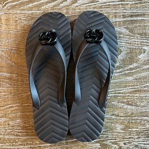 Gucci Women's chevron thong sandal